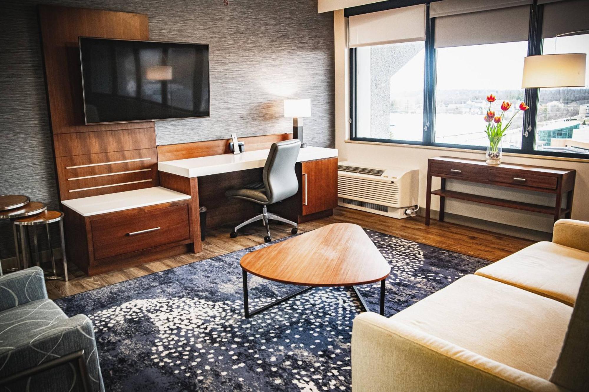 Delta Hotels By Marriott Cincinnati シャロンビル エクステリア 写真