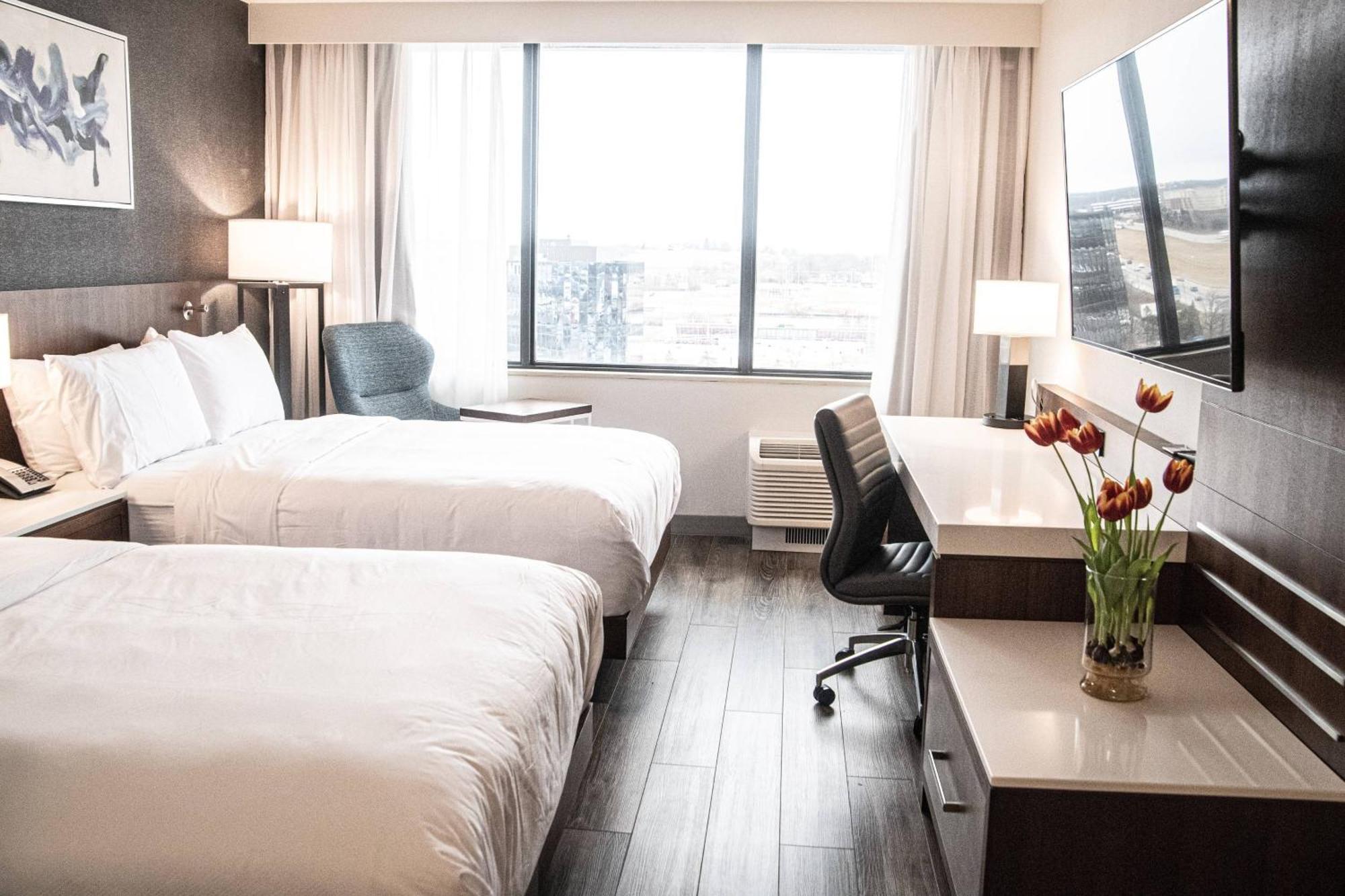 Delta Hotels By Marriott Cincinnati シャロンビル エクステリア 写真