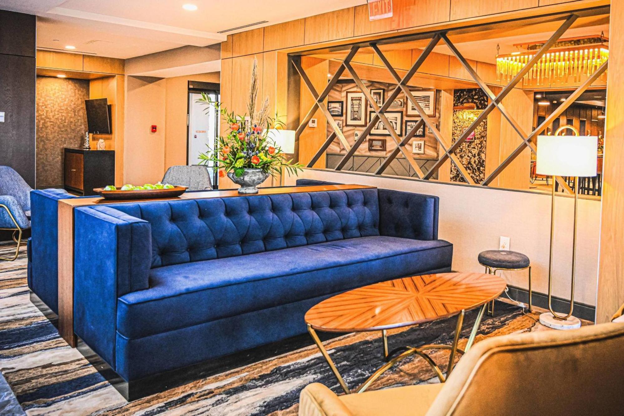 Delta Hotels By Marriott Cincinnati シャロンビル エクステリア 写真